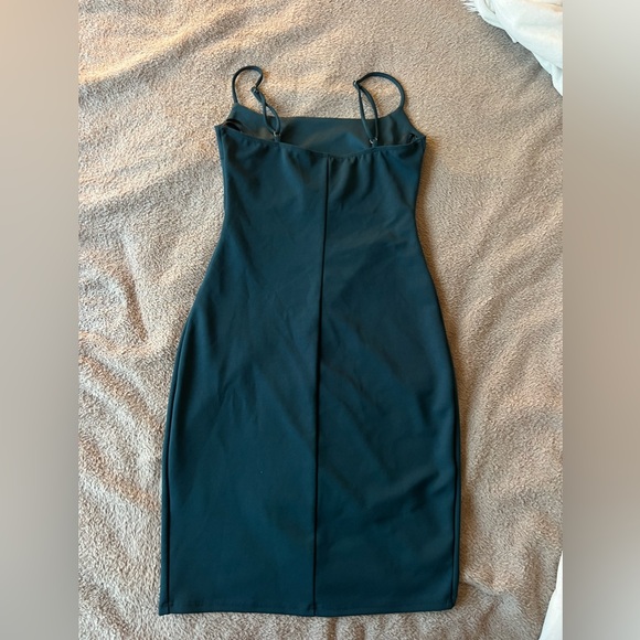 Lulu’s mini dress - Picture 4 of 7